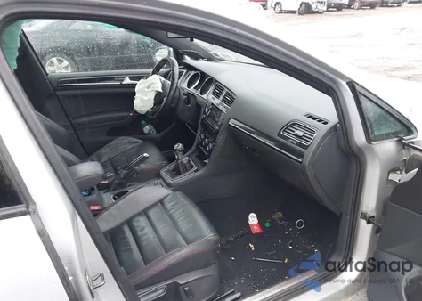 2015 Volkswagen Golf Gti 2.0T Se 4-Door z USA, uszkodzony, nr VIN 3VW5T7AU1FM017237